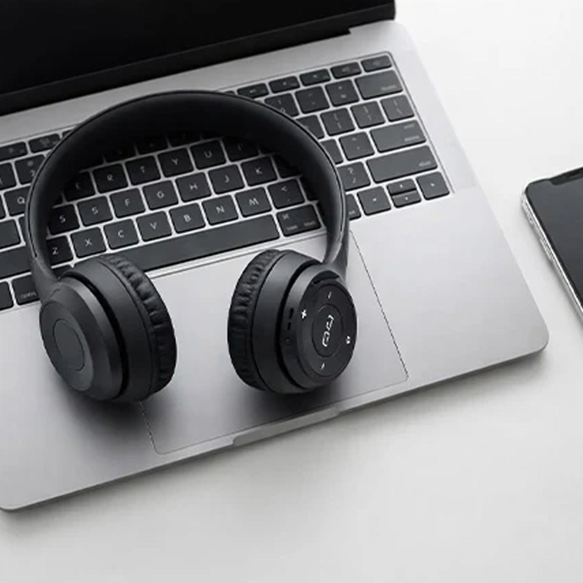 P47 Dual Mode Wireless & Wired Headphones with Mic - image 4